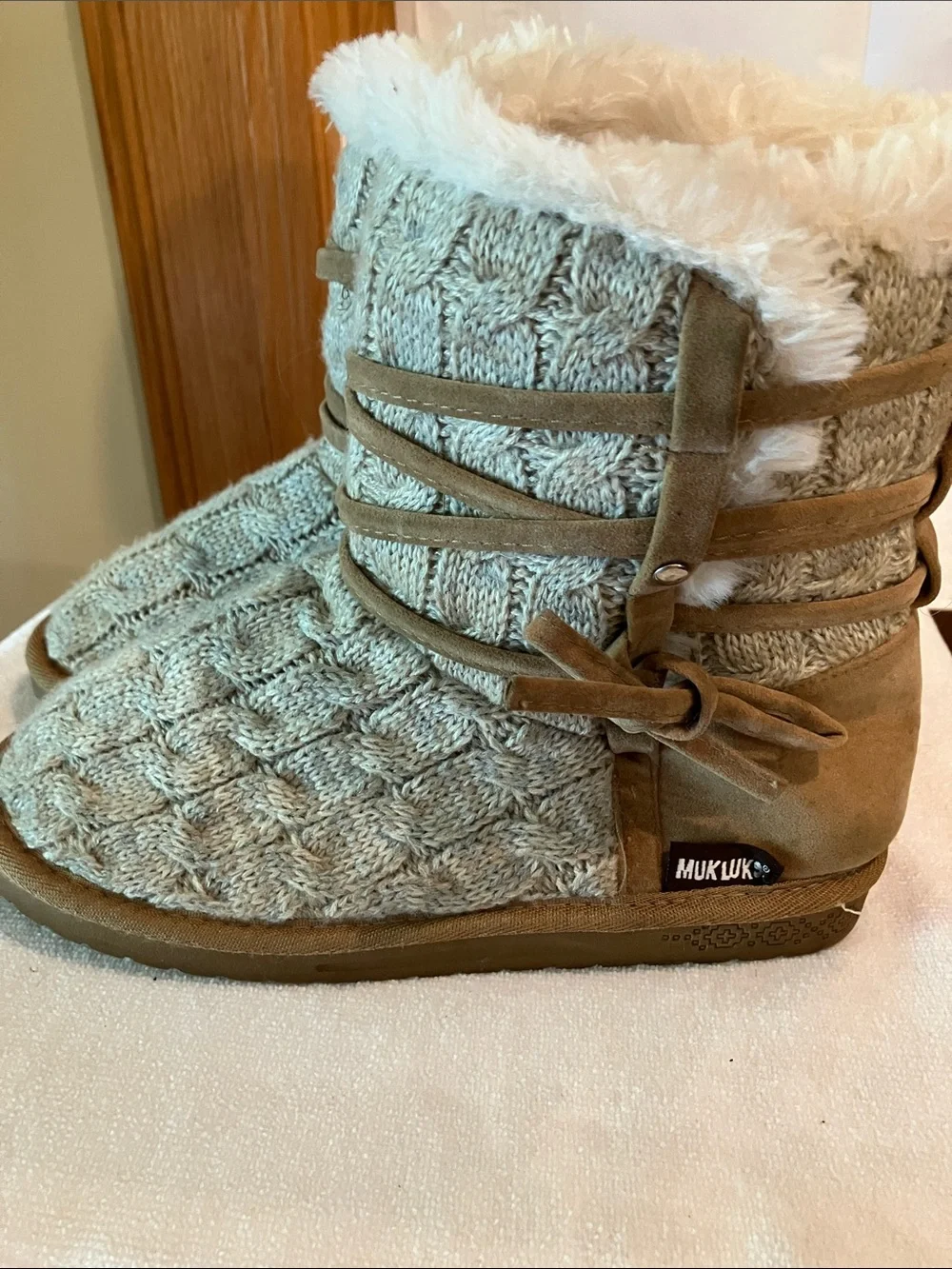 Muk Luks Essential Women’s 8 Clemetine Pull on Cable Knit Upper Winter Boots